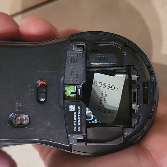 Logitech M510 Black Wireless Mouse - Picture 3 of 4